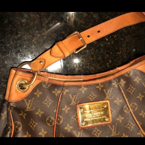 LOUIS VUITTON Monogram Galliera PM - Picture 6 of 8